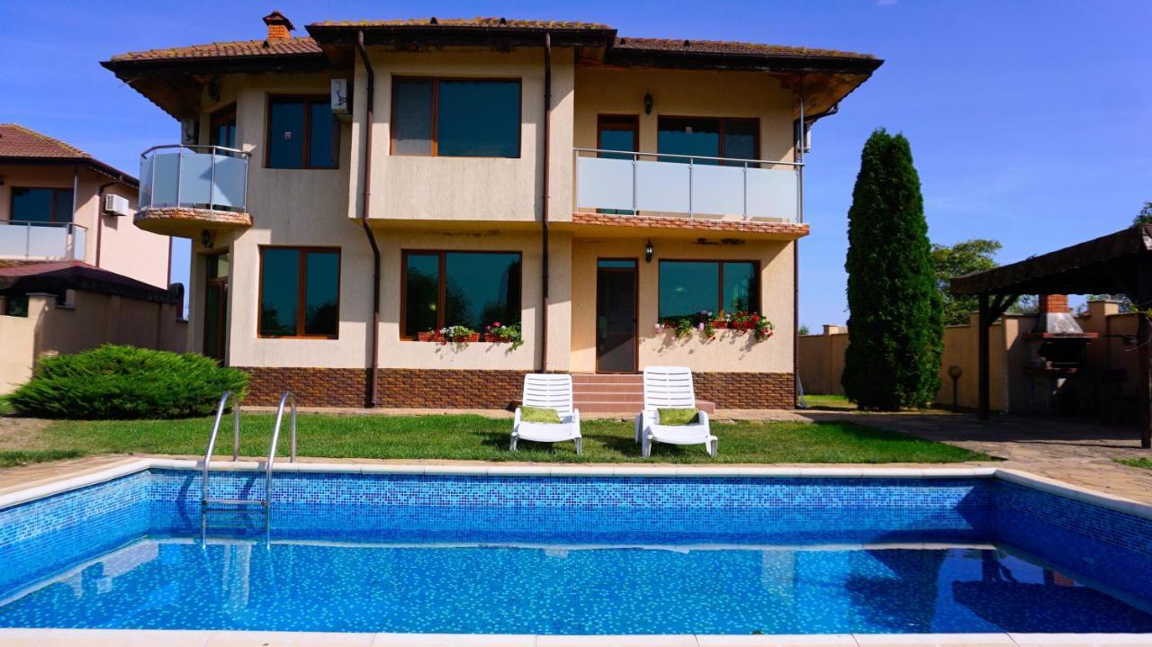Вила Ваня - Villa Vania Bŭlgarevo Buitenkant foto